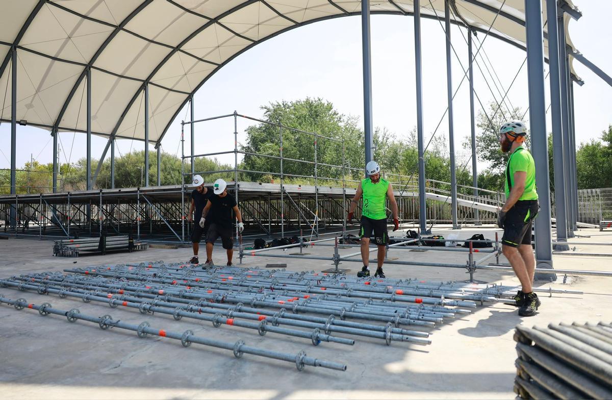 EN IMÁGENES | Comienza en Zaragoza el montaje del Vive Latino 2024