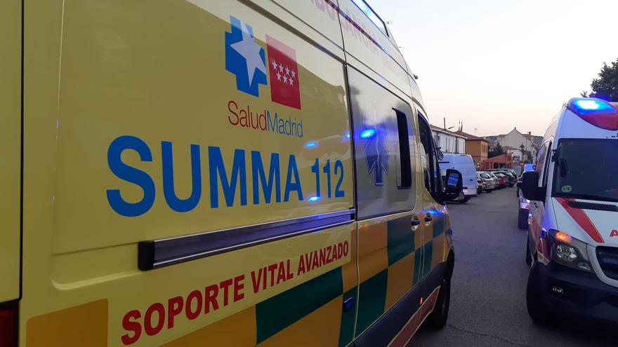 Una ambulancia del Summa atendió a la víctima.