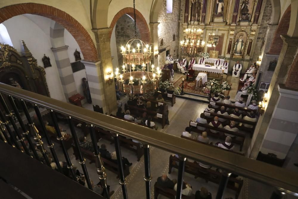 Funeral de José Manuel Feito, párroco de Miranda