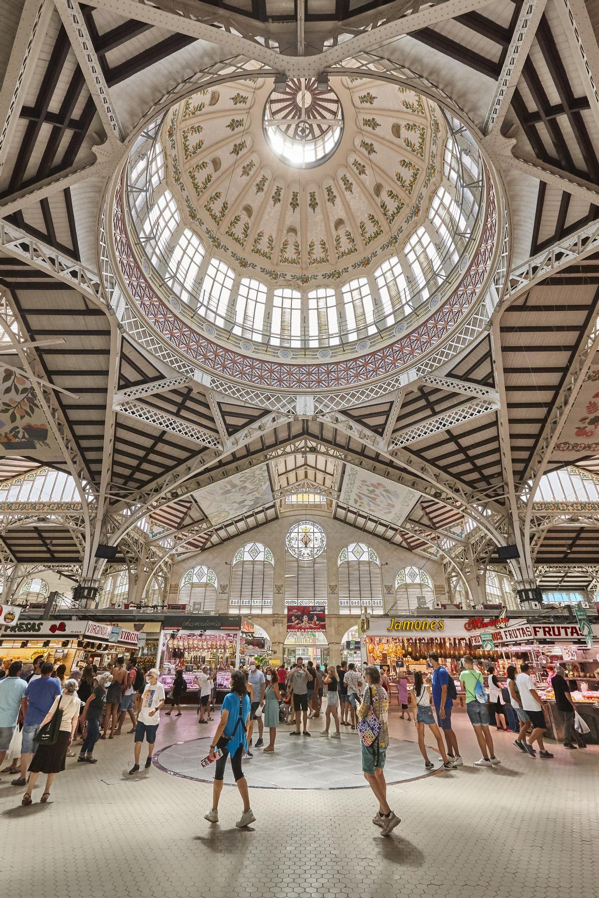 Interior del Mercado Central de Valencia.