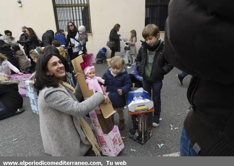 Los Reyes Magos repartieron regalos e ilusiones en Castellón