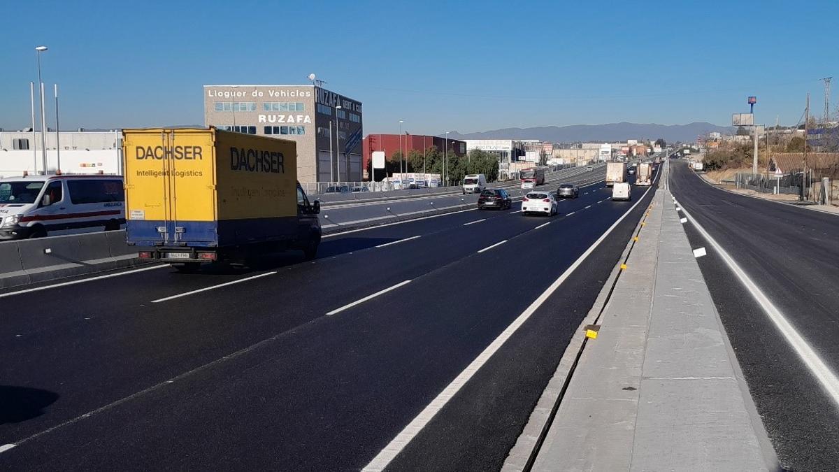 Nuevo carril carretera C-17