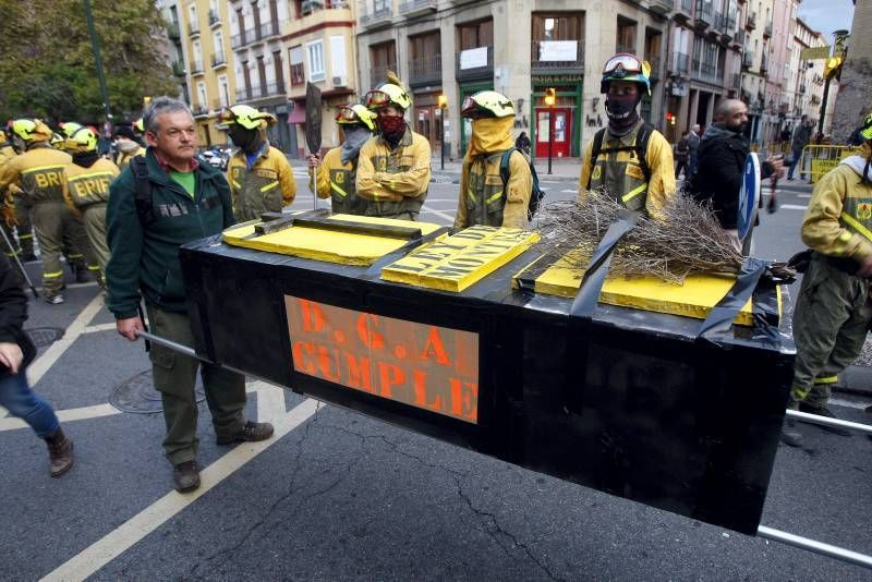 Fotogalería de la marcha de los bomberos forestales