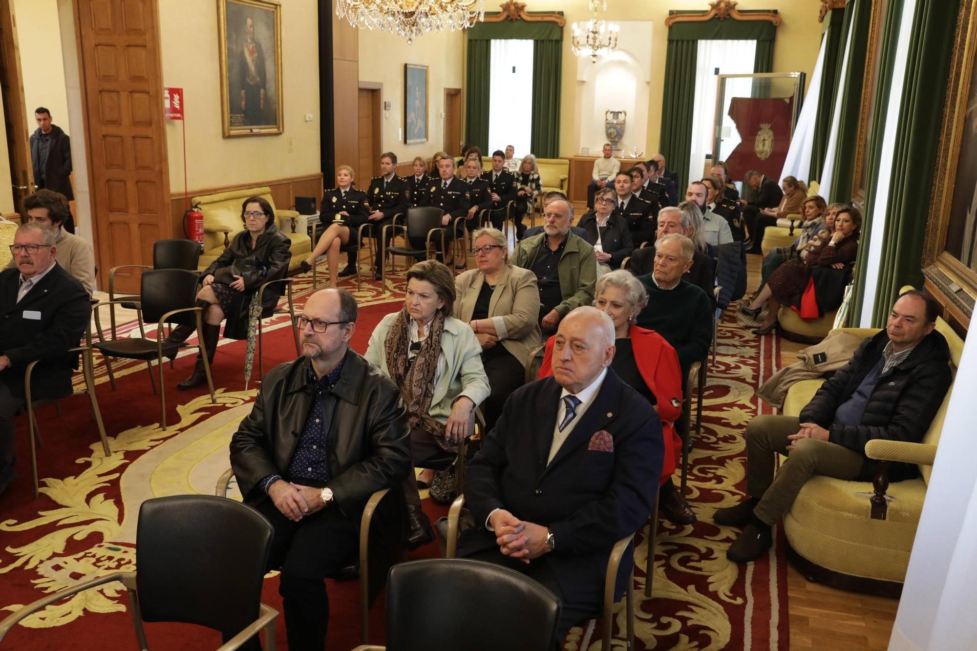 Así ha sido el pleno de honores en Gijón (en imágenes)