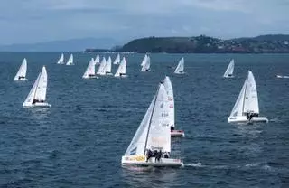 El ‘HSN Sailing Team’ sigue firme en el liderato antes de la última jornada