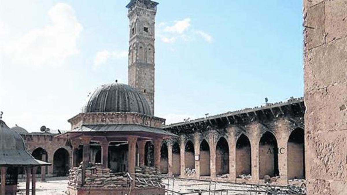 Destrucción en la mezquita de los Omeyas de Alepo.
