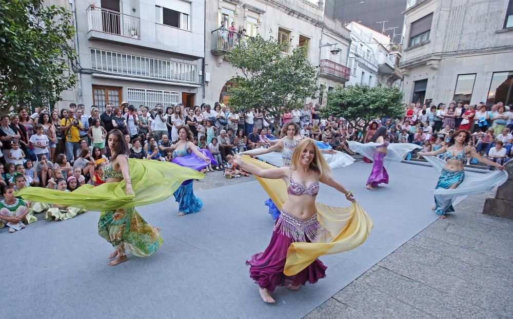 Diferentes grupos participaron en el 'Revoltallo en Pedra' de Cangas // Marta G.Brea