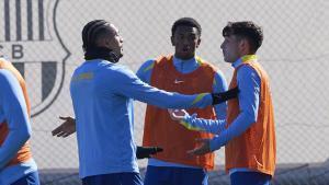 Pedri, Raphinha y Balde, en el entrenamiento. 