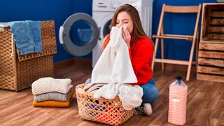 Las gotas de Lidl que consiguen que la ropa recién lavada huela bien todo el día: adiós al sudor