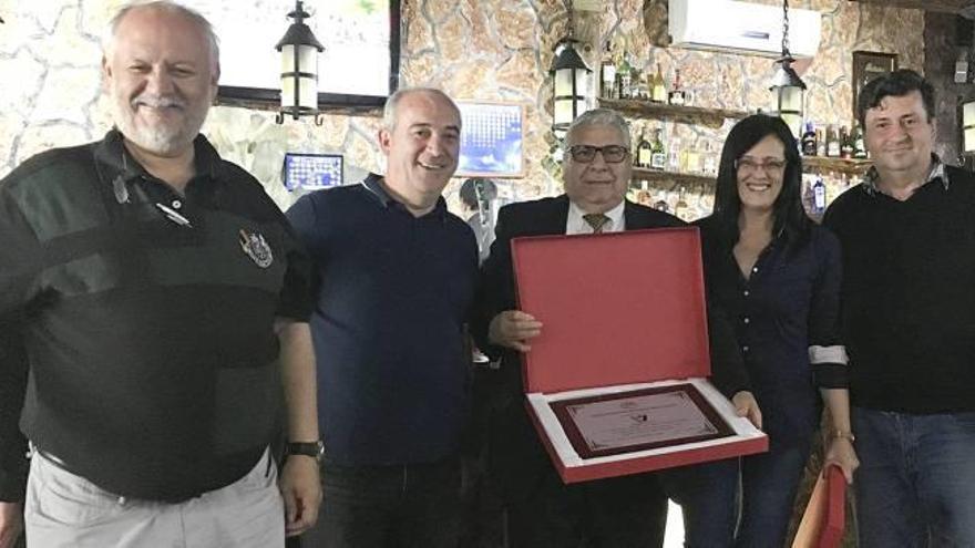 Las agencias de viaje premian la trayectoria de Simeón Sansaloni