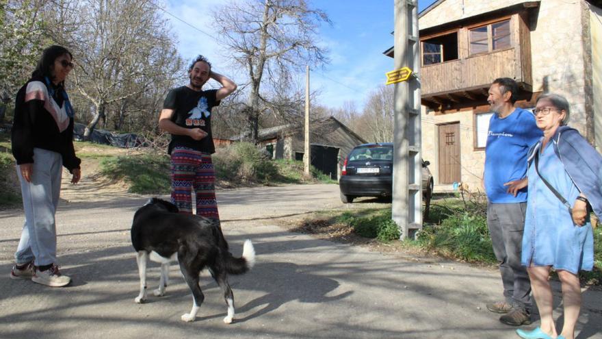 El barrio seco de Pedrazales se queda sin fibra óptica por falta de planificación