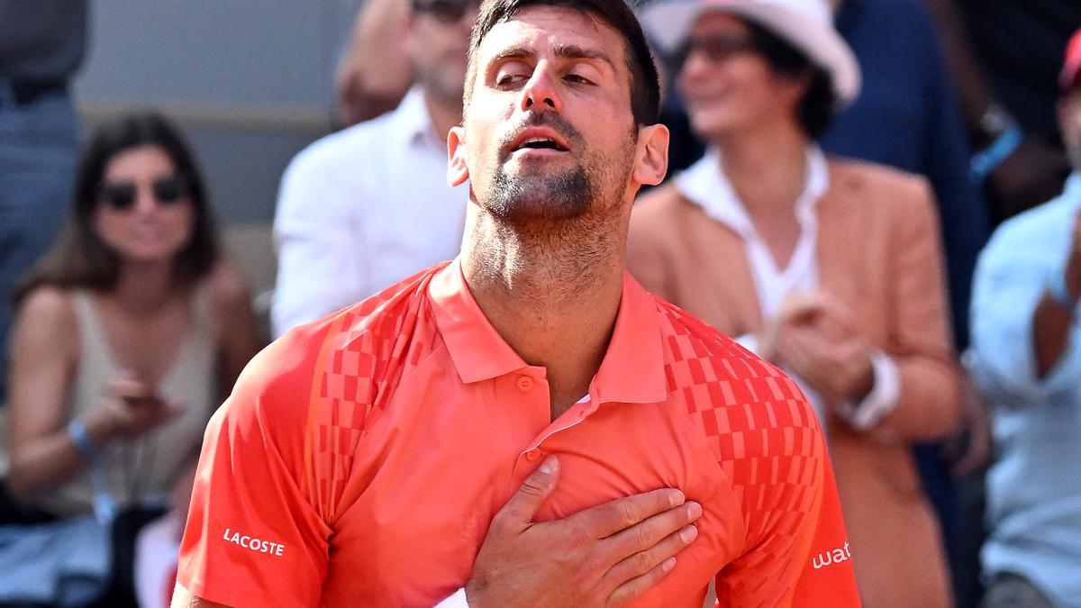 Djokovic celebra el triunfo ante Alcaraz.