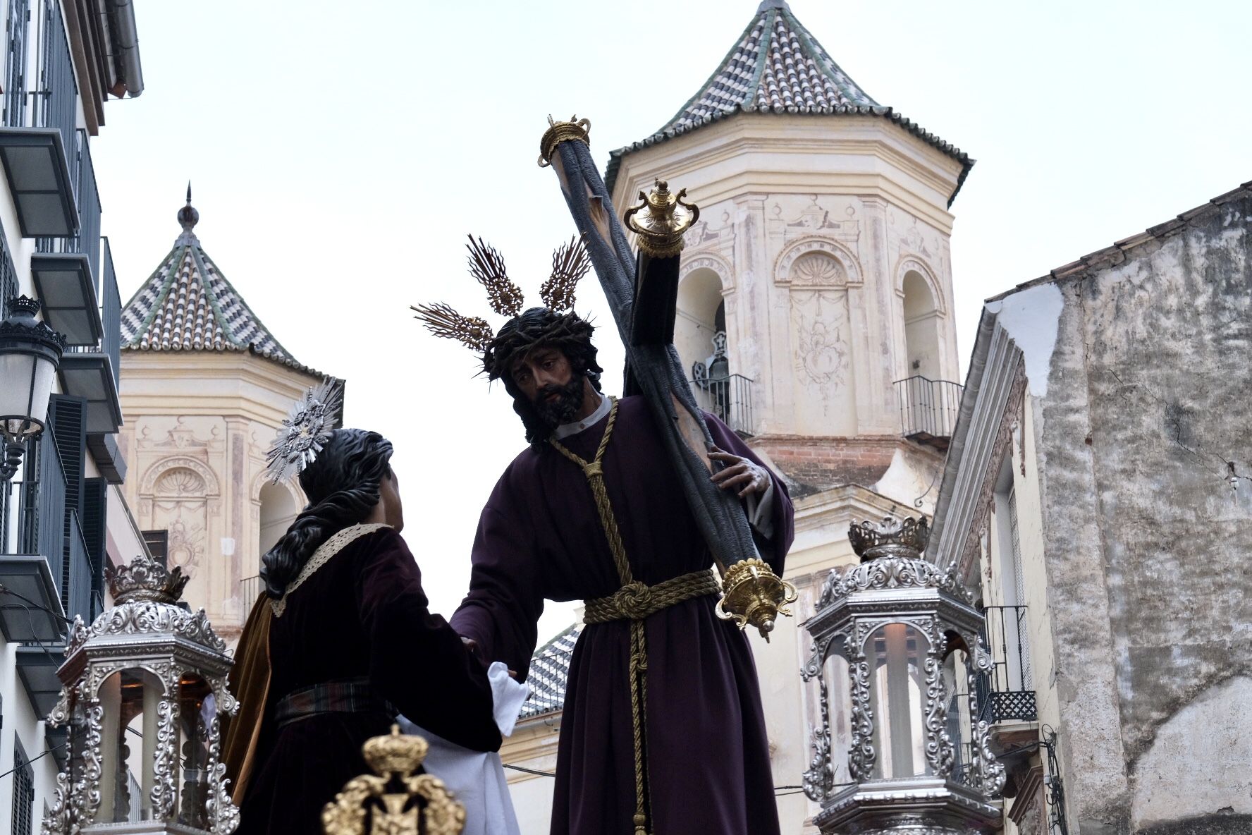 El Nazareno de la Salutación y Santa Mujer Verónica, la IX Estación de este Vía Crucis