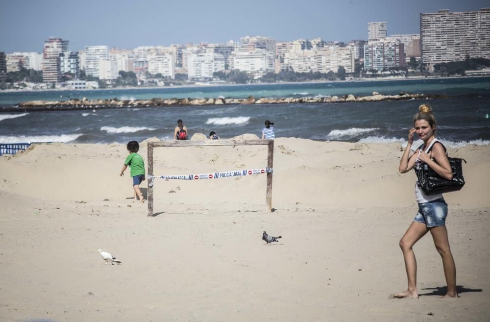 Las playas de Alicante reabren al paseo