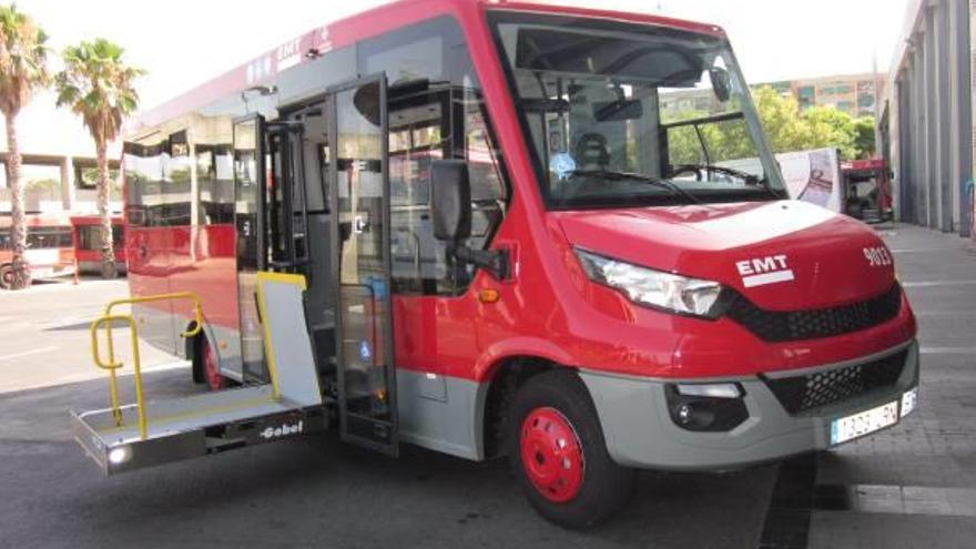 La EMT incorpora un nuevo autobús para discapacitados