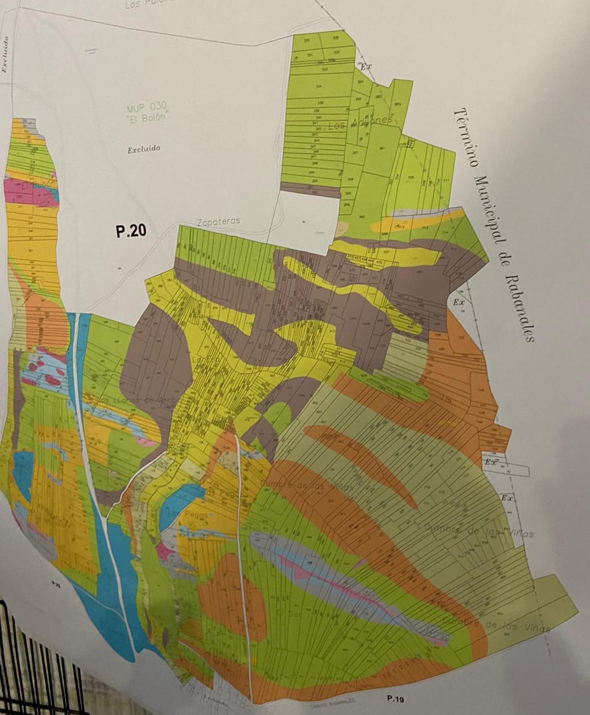 Plano que detalla la reagrupación de fincas en Ufones