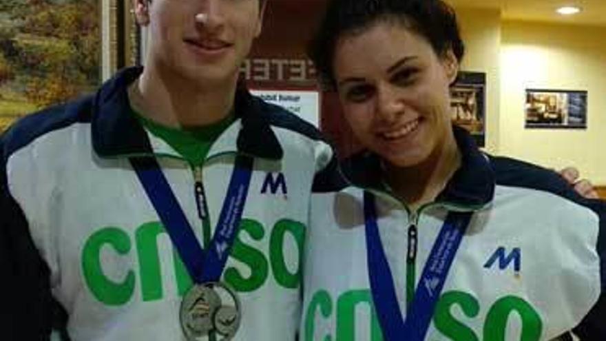 César Castro y Paloma Marrero, del Club Natación Santa Olaya.