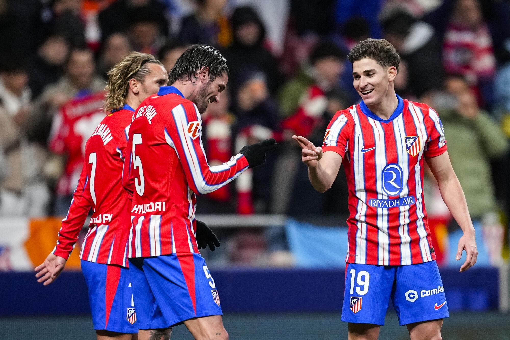 Julian Alvarez of Atletico de Madrid celebrates a goal during the Spanish League, LaLiga EA Sports, football match played between Atletico de Madrid and FC Barcelona at Riyadh Air Metropolitano stadium on March 16, 2025, in Madrid, Spain. AFP7 16/03/2025 ONLY FOR USE IN SPAIN. Oscar J. Barroso / AFP7 / Europa Press;2025;SPAIN;SPORT;ZSPORT;SOCCER;ZSOCCER;Atletico de Madrid v FC Barcelona - LaLiga EA Sports;