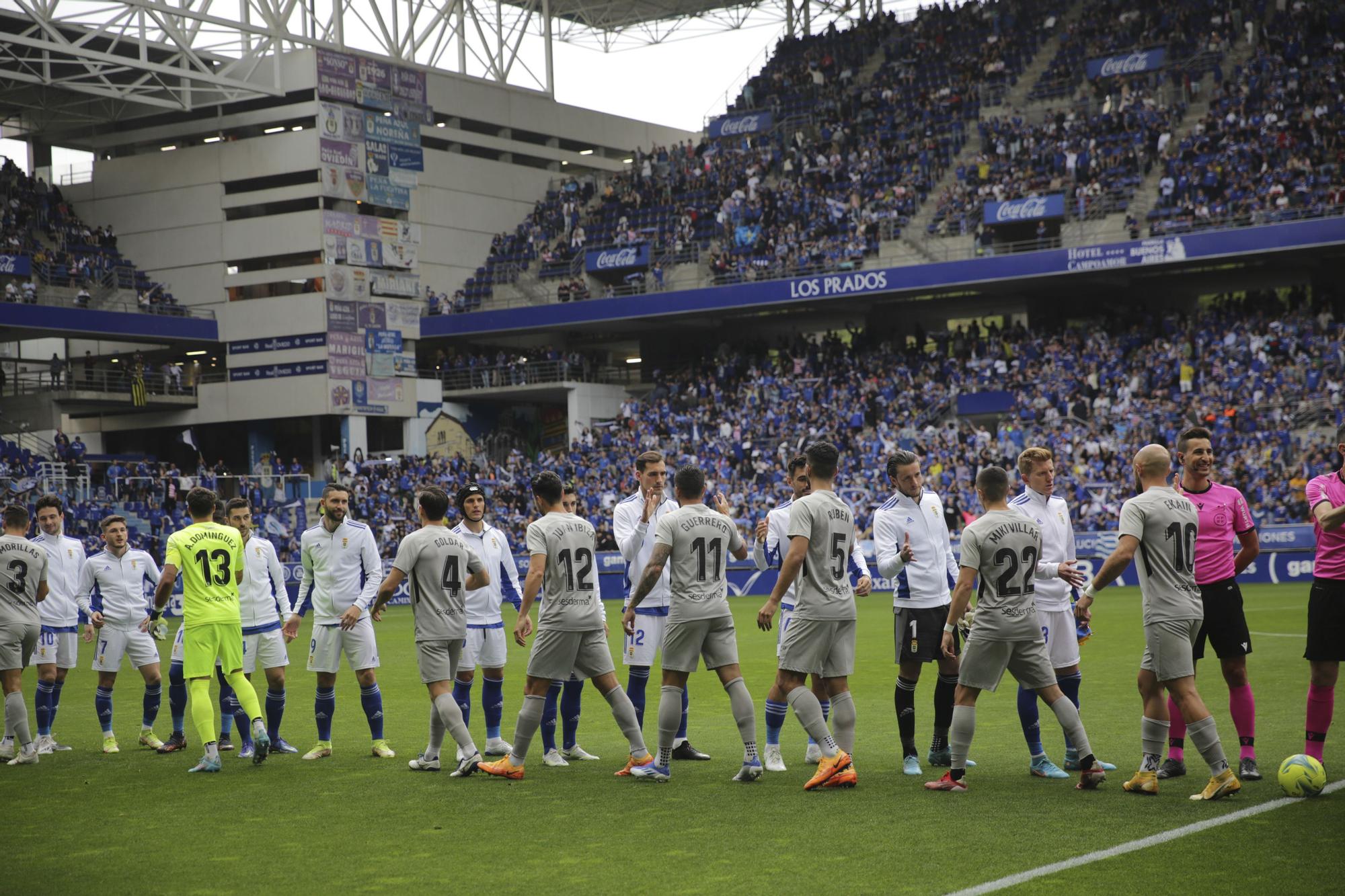 ¿Estuviste en el partido entre el Real Oviedo y el Ibiza? Búscate en esta galería de fotos