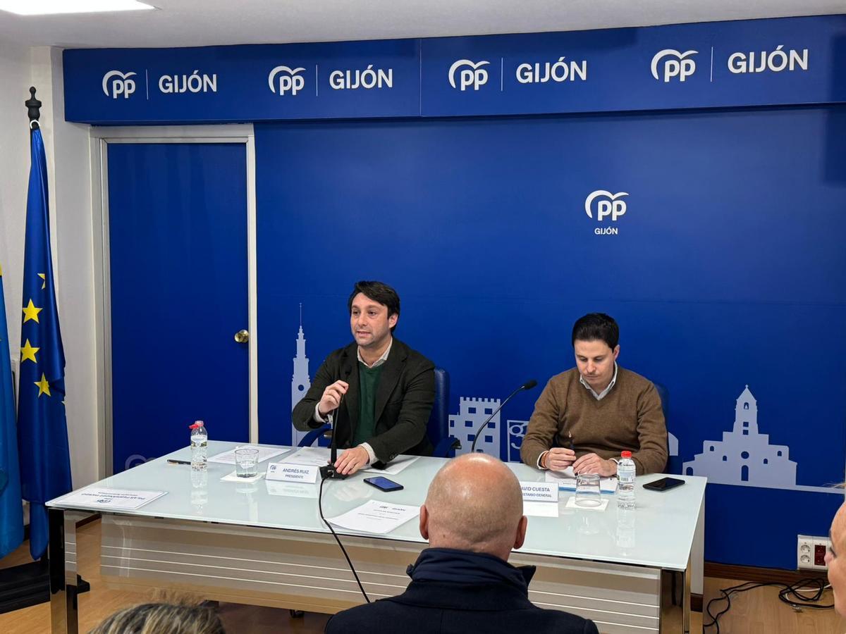 Andrés Ruiz, a la izquierda, y David Cuesta.