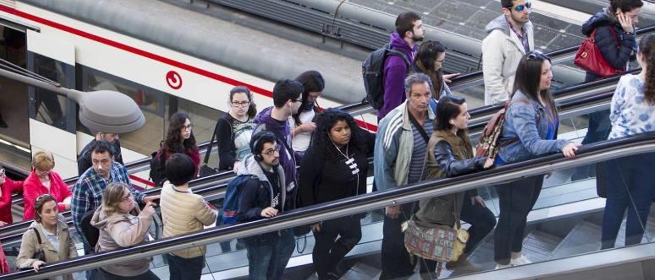 Fomento alargará 40 días la obra del corredor en la estación de Castelló