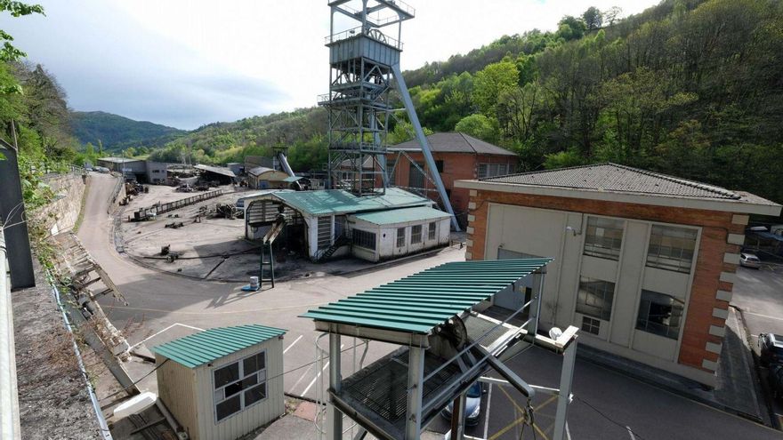 El choque de los sindicatos con la SEPI deja en el aire el futuro de 600 mineros en Hunosa