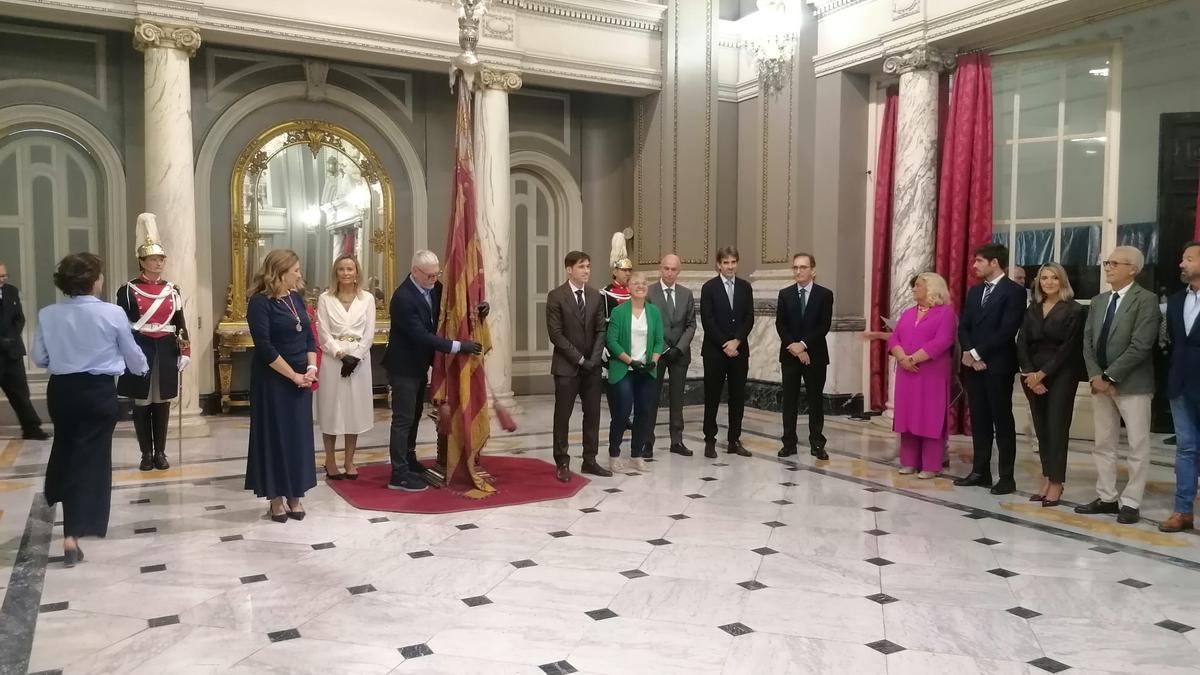 Catalá pide a los valencianos respeto para la bandera y para la una Procesión Cívica que se prevé "convulsa"