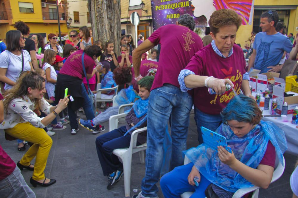 Multitudinaria festa pel valencià en Muro