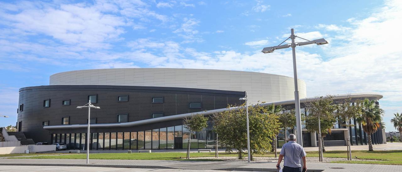 Imagen del Auditorio Internacional cuya gestión asume el Ayuntamiento de Torrevieja en octubre tras 15 años de cesión de superficie a la Generalitat