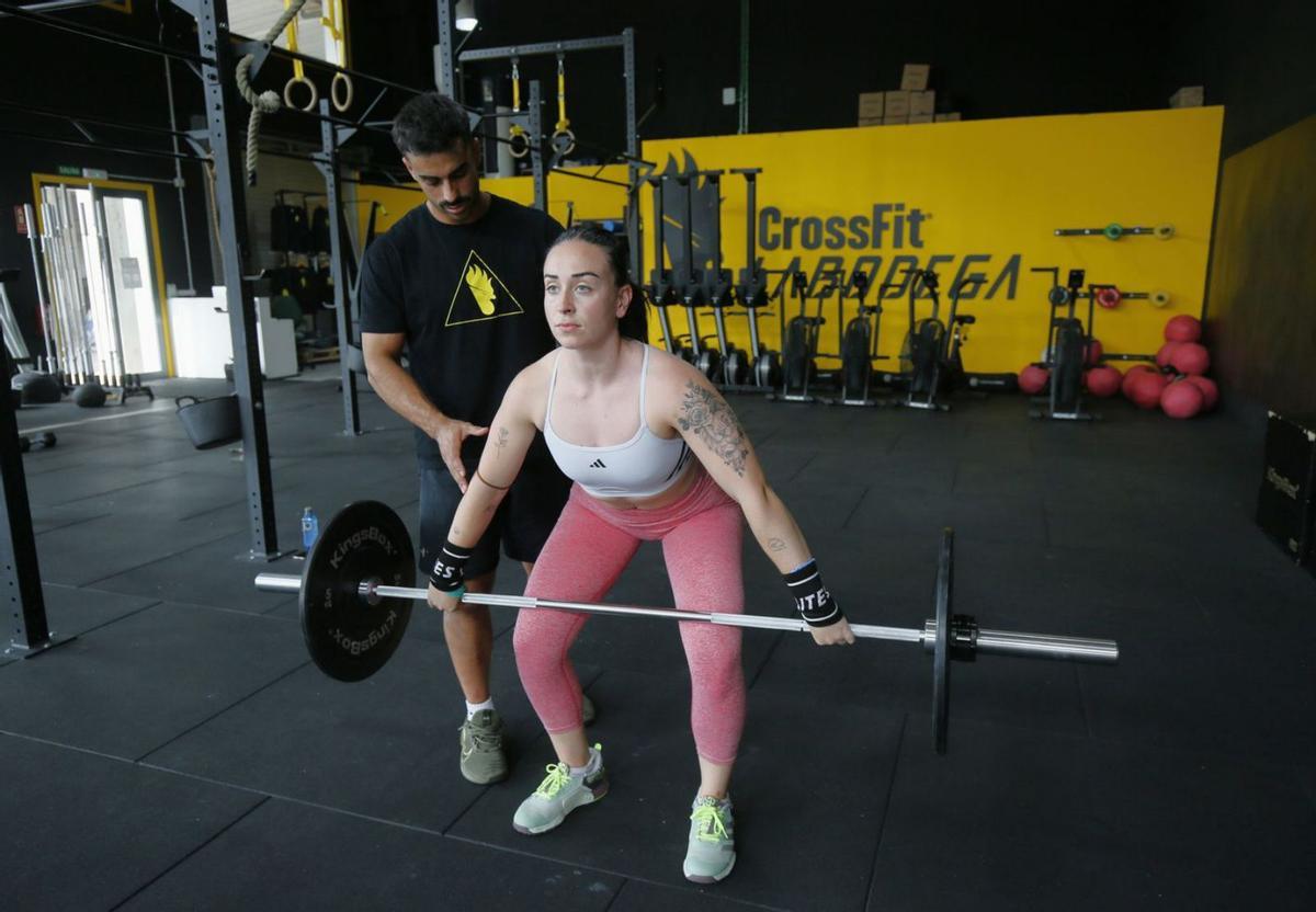 Adrián Ferreira e Sara García, desde Salceda e O Porriño, guían ao seu alumnado.   | // ANXO GUTIÉRREZ