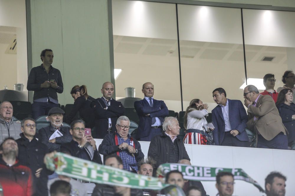 El Elche rompe el maleficio, vuelve a ganar en el Martínez Valero y recupera el olfato realizador en un partido más efectivo que brillante