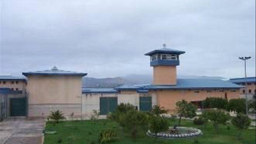 Muere un preso atragantado cuando cenaba albóndigas en la cárcel de Palma