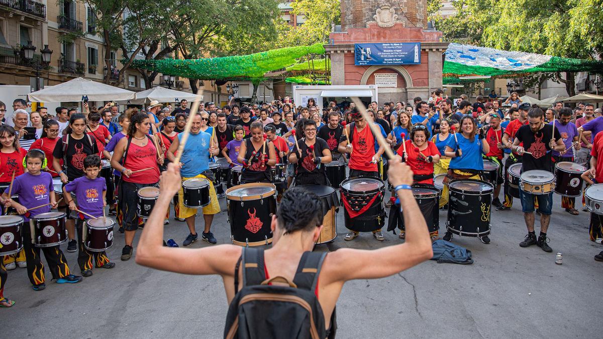 Gràcia: alegria per la recuperació de la festa i temor per l’incivisme