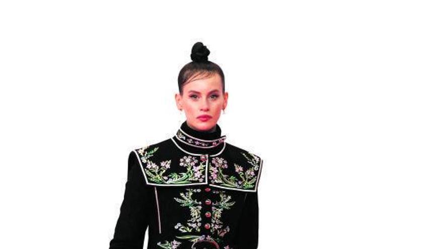 EN LAS PASARELAS
Las firmas internacionales Gucci, J. W Anderson y Paco Rabanne se la rifan para que pose con sus diseños.