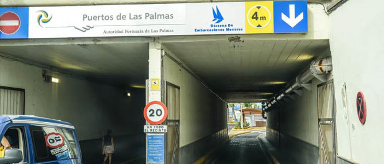 Entrada rodada del Muelle Deportivo, que será cerrada los fines de semana a partir del 1 de septiembre.