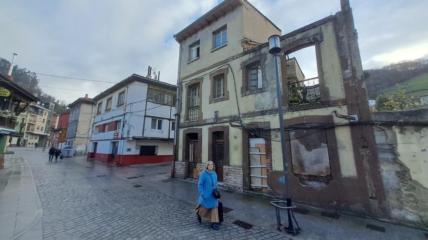 Requejo pide un plan de vivienda pública para salvar el barrio fundacional de Mieres