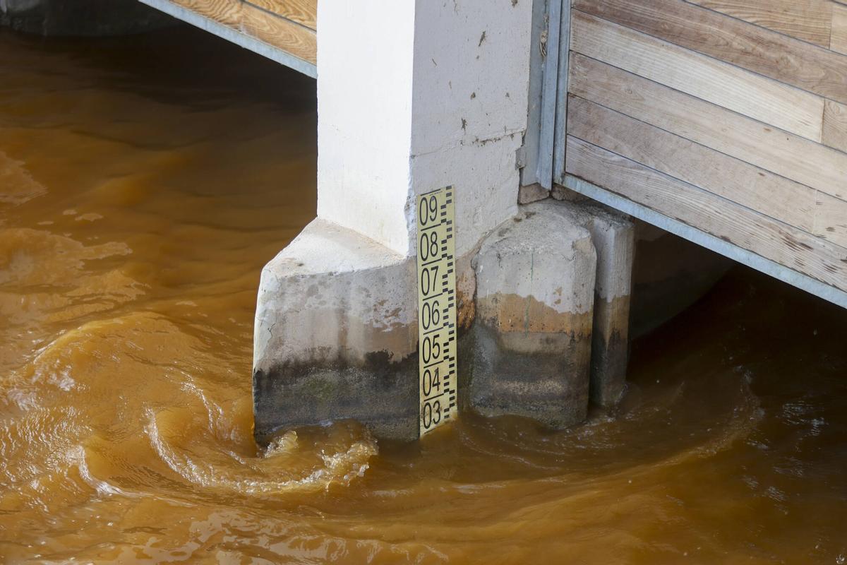 Falta de agua en l'Albufera. Compuertas de la Gola del Pujol
