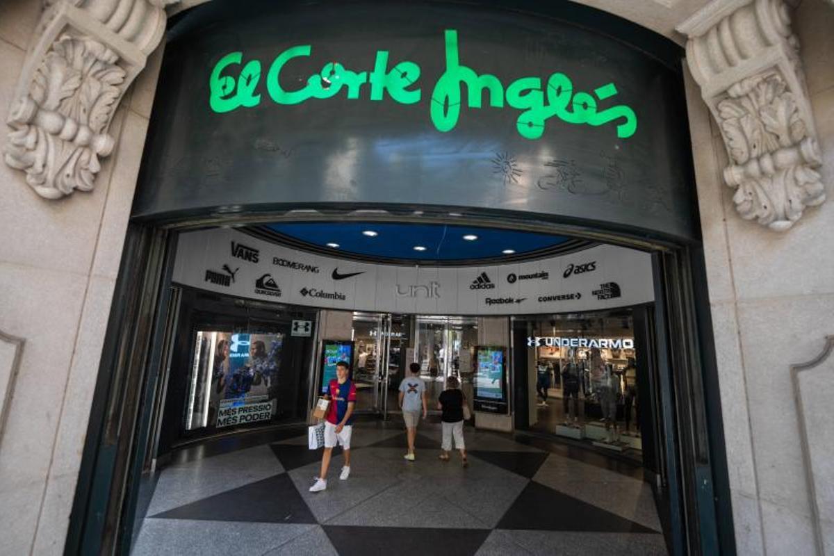 Sociedad Textil Lonia cierra 61 locales porque no eran estratégicos Sociedad Textil Lonia cierra 61 locales porque no eran estratégicos