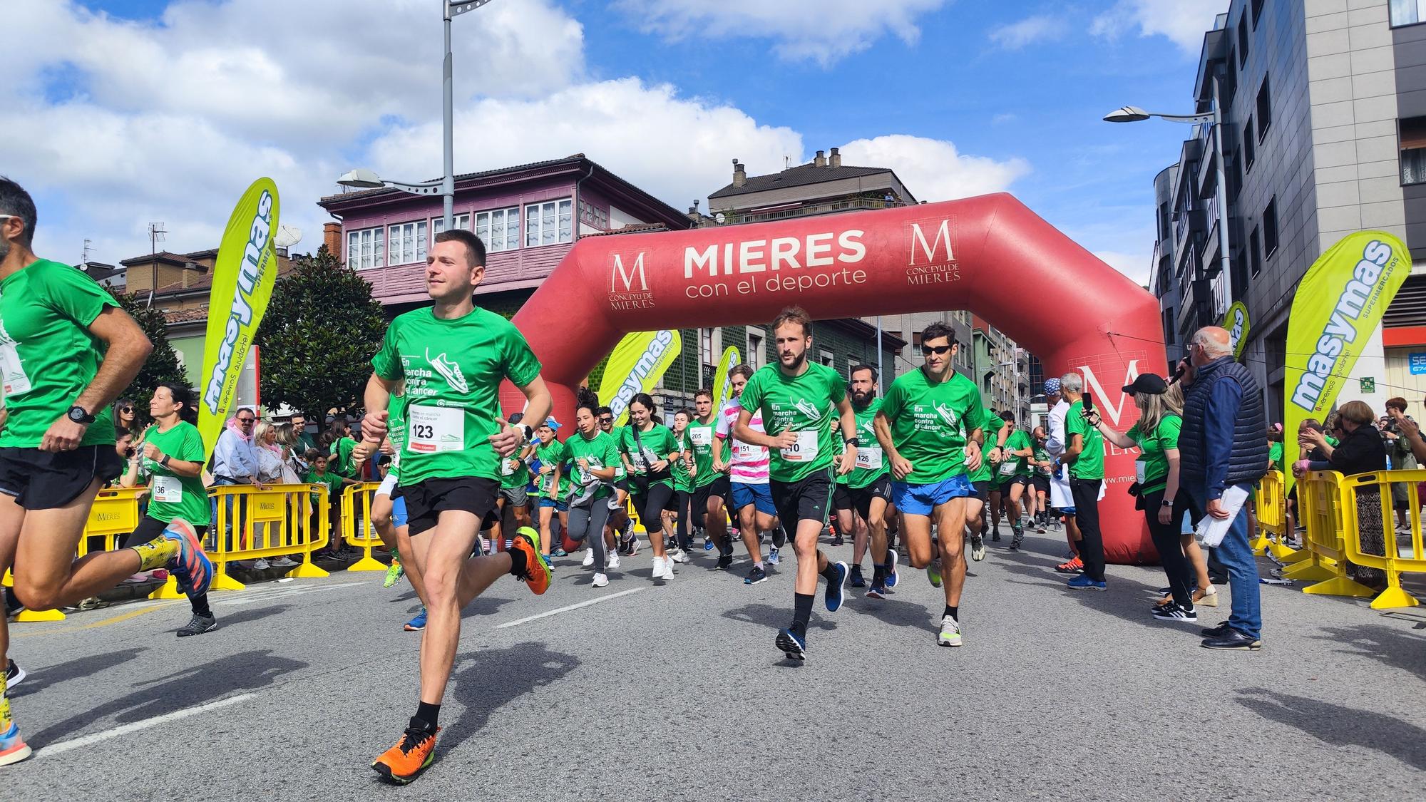 EN IMÁGENES: Asturias se echa a la calle para correr contra el cáncer