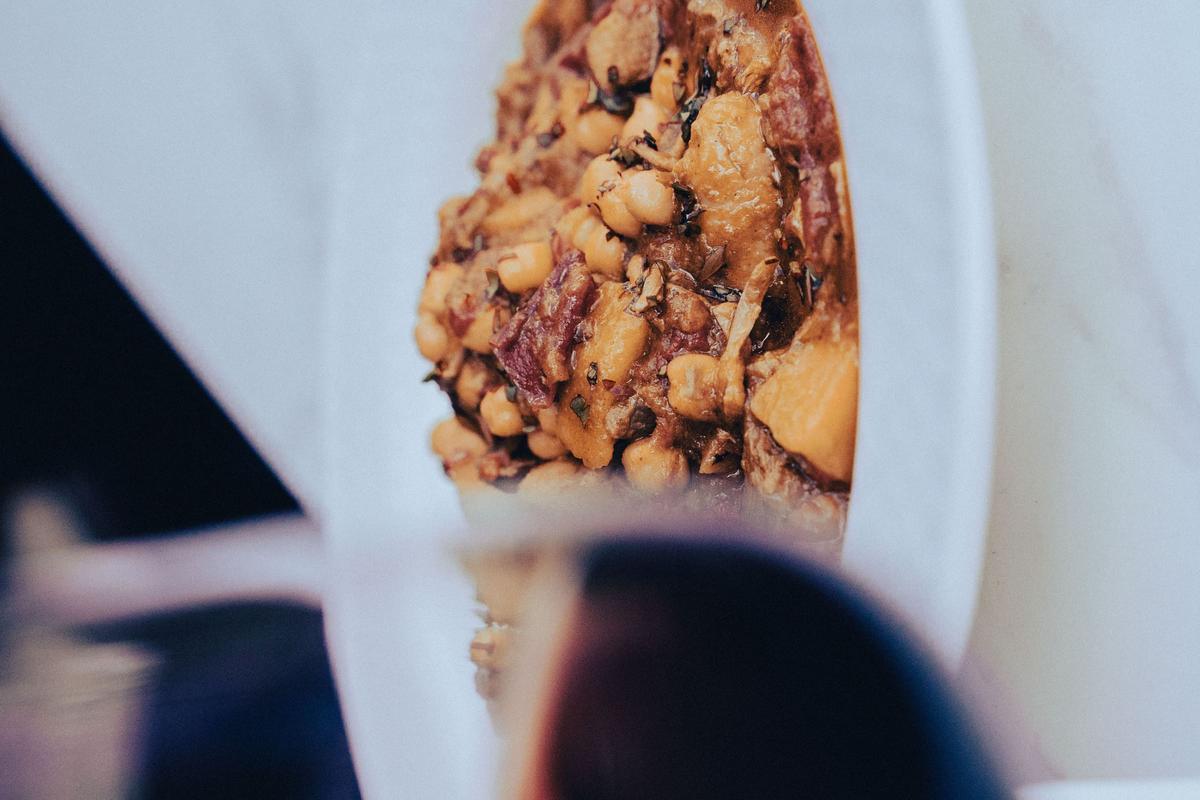 También ofertan una cuidada selección de platos.