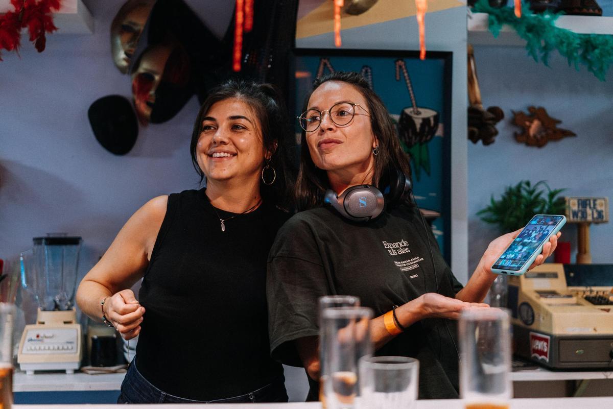 Las directoras de la producción, Noelia Fluxá y Julie-Estel Soard
