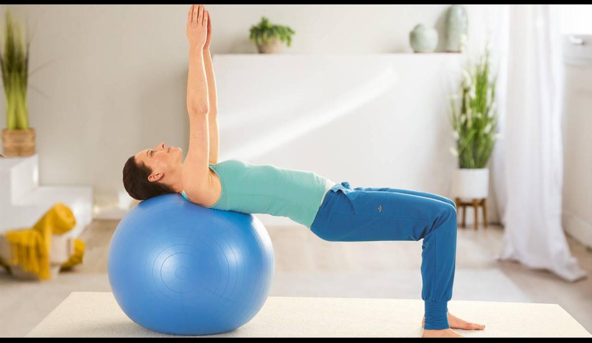 Las pelotas de yoga son excelentes para fortalecer los músculos del core.