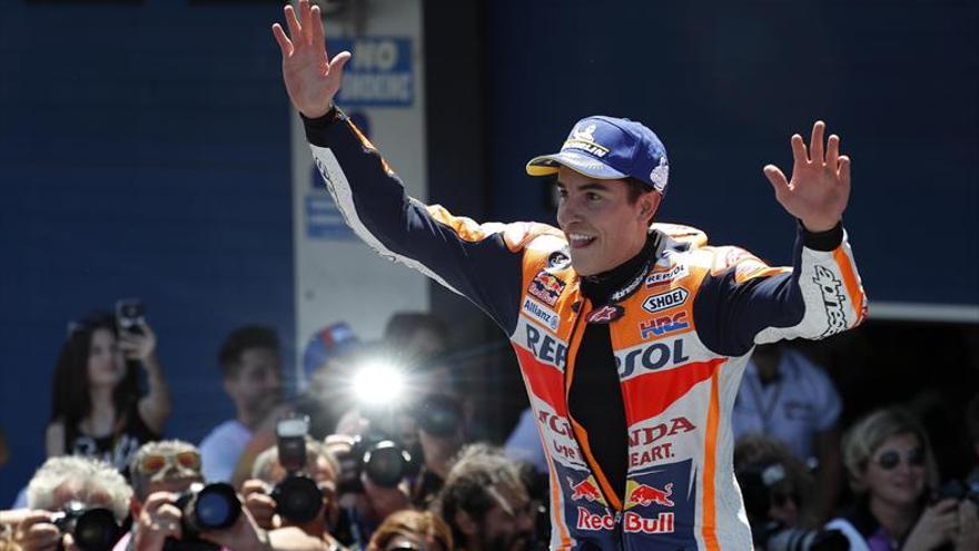 Márquez ya lidera el Mundial tras una accidentada carrera