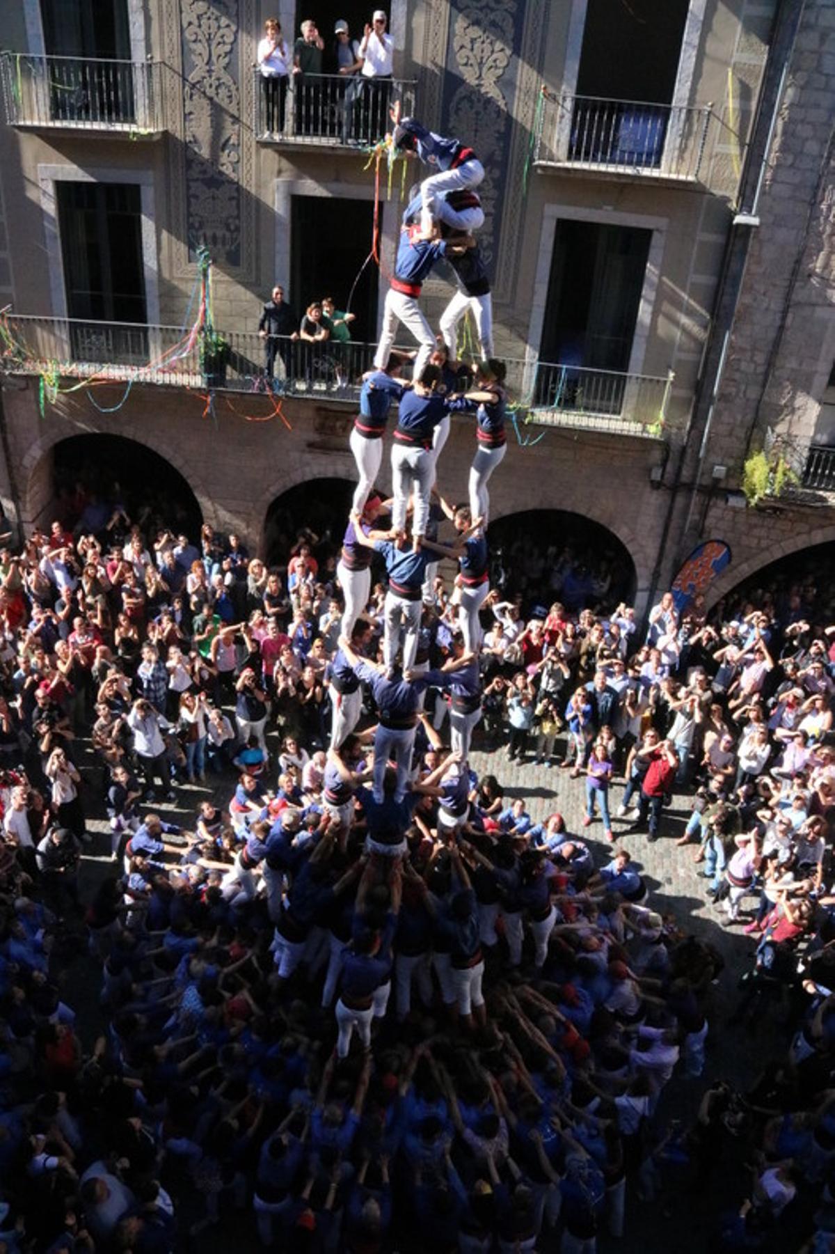 El quatre de nou amb folre dels Capgrossos de Mataró, en la Diada de Sant Narcís a Girona, aquest diumenge. El quatre de nou amb folre dels Capgrossos de Mataró, en la Diada de Sant Narcís a Girona, aquest diumenge.