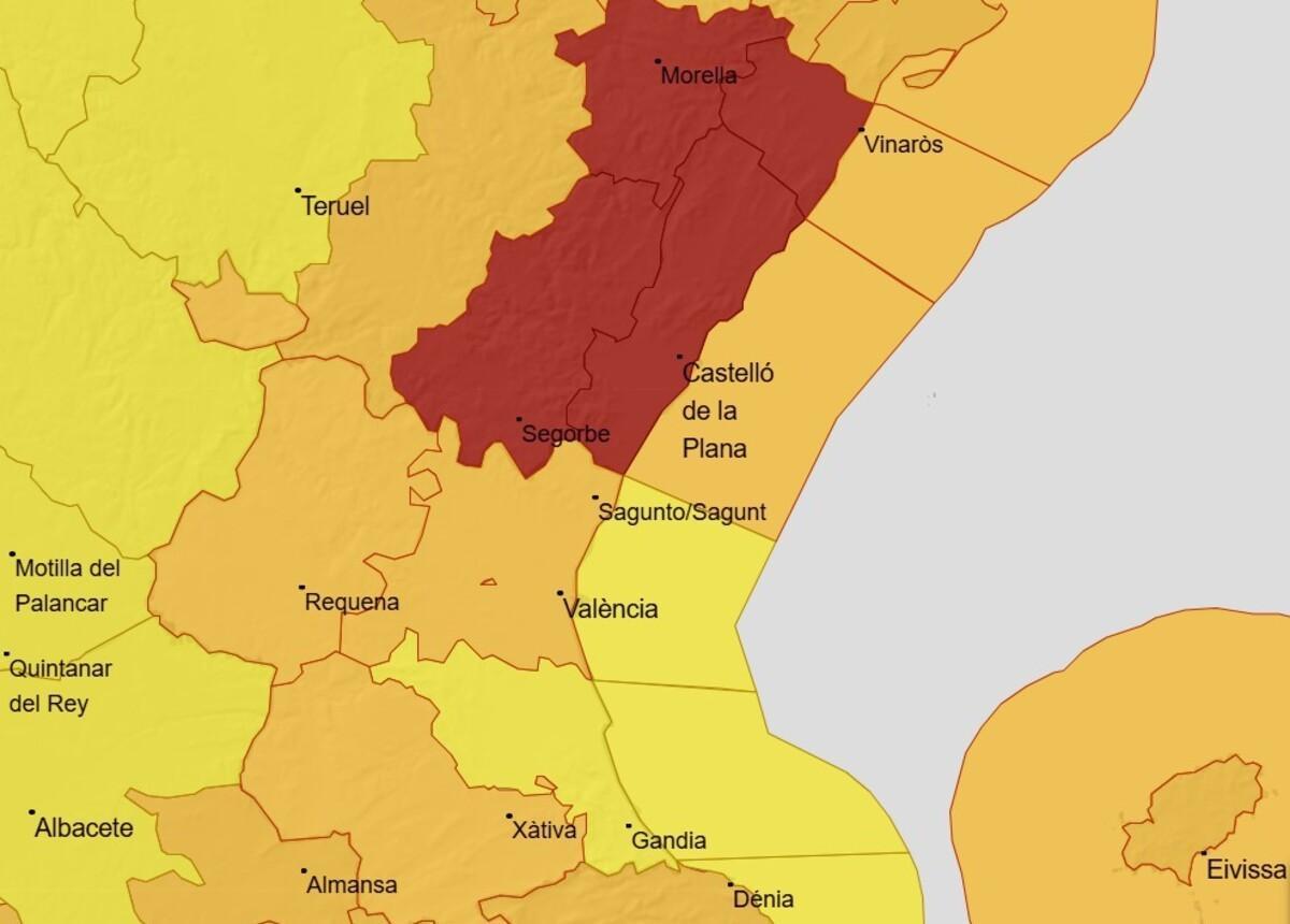 La Aemet activa el aviso rojo por vientos huracanados de más de 140 km/h en la Comunitat Valenciana.