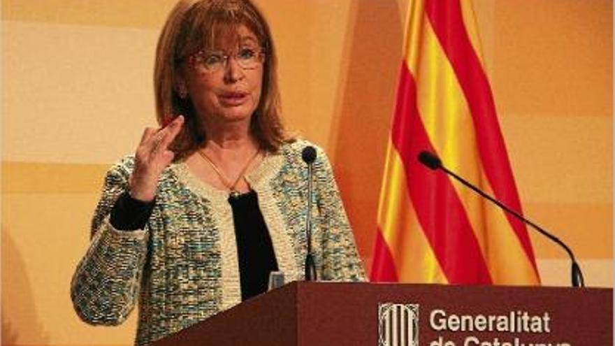 La consellera d&#039;Ensenyament, Irene Rigau, durant la seva compareixença d&#039;ahir al Palau de la Generalitat.