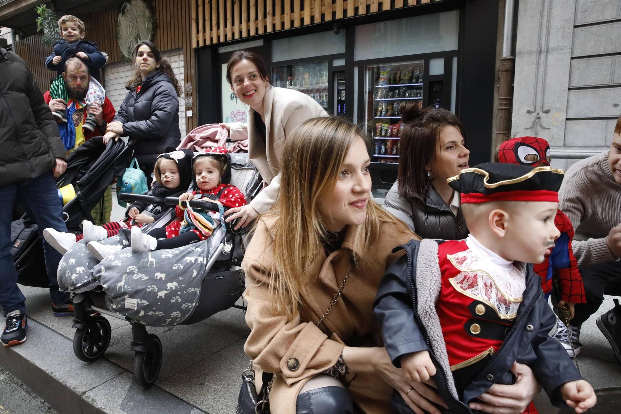 Así han disfrutado pequeños y mayores en el desfile infantil del Antroxu de Gijón (en imágenes)