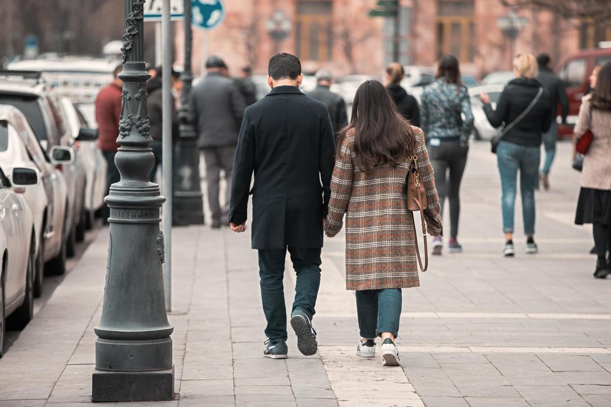 Ocho mil pasos al día, el objetivo asequible que protege el corazón