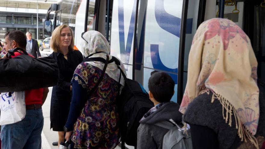 Asturias acoge ya a doce refugiados tras la llegada de una familia siria