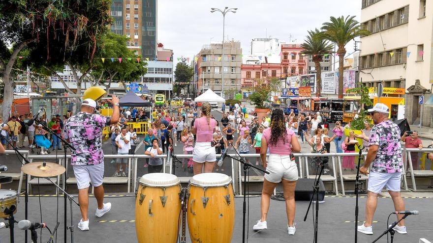 Verbena y paella popular: Las fiestas del Carmen de La Isleta se despiden por todo lo alto